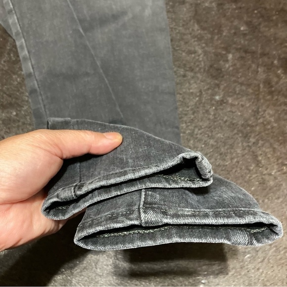 Levi’s® Mile High Super Skinny Jeans in size 28. - Picture 6 of 13